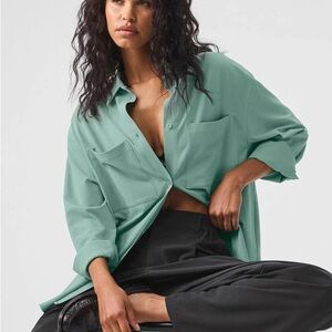 ALO Yoga Dreamscape Button-Up Shirt, Botanical Green, S
